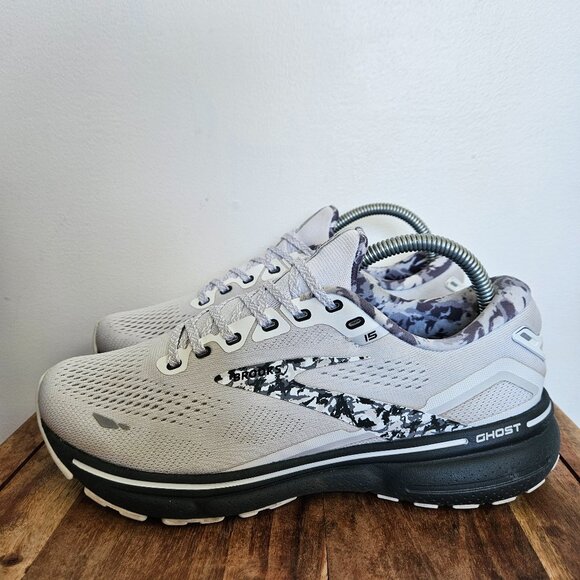 Brooks Ghost 15 Women’s Size 9 Shoes White Camo Running Sneakers Walking - Picture 1 of 10